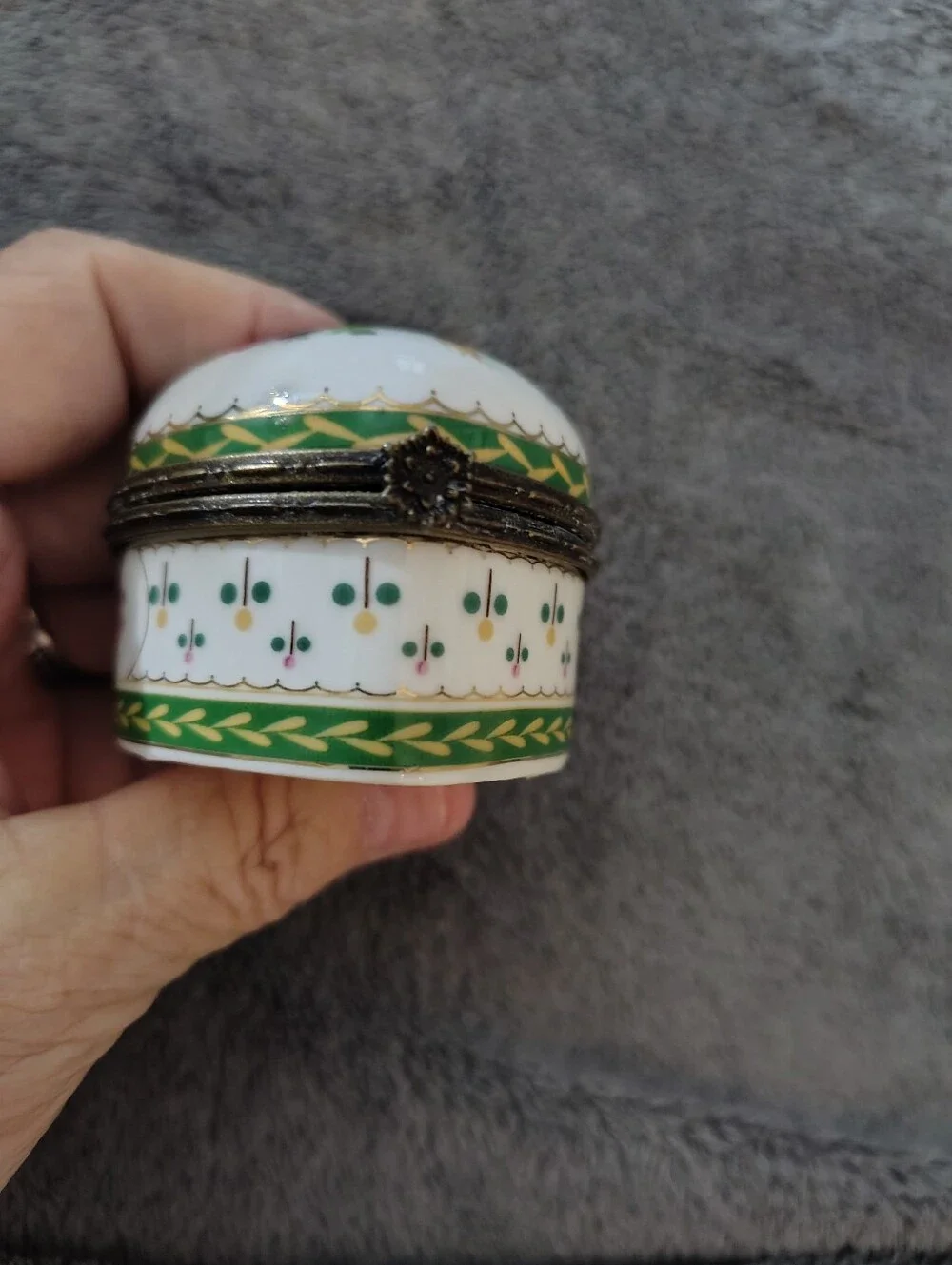 Heart-Shaped Floral Porcelain Trinket Box - White with Pink & Yellow Roses